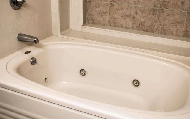 American Inn & Suites Waterford