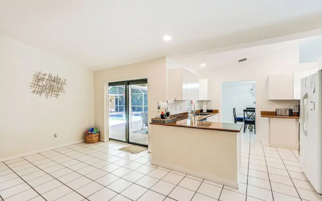 Lovely Naples Home: Backyard Oasis w/ Pool!