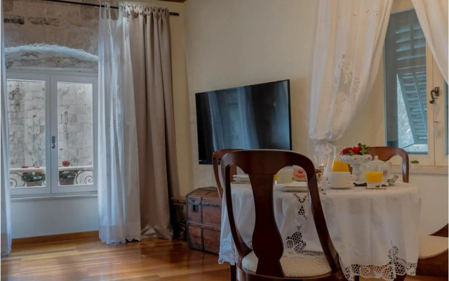 Old Square "Stone Pearl"