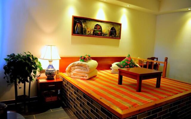 Yanan Rootlots Hotel