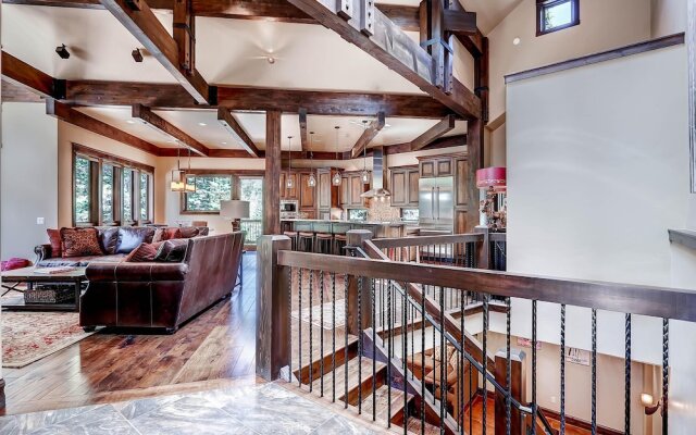 Rocky Mountain Lodge