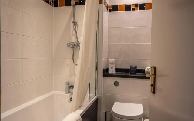 The Cairndale Hotel & Leisure Club