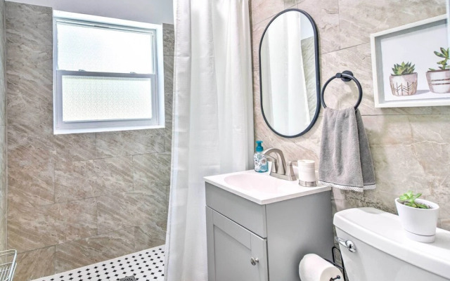 Family-friendly Clearwater Home w/ Game Room!