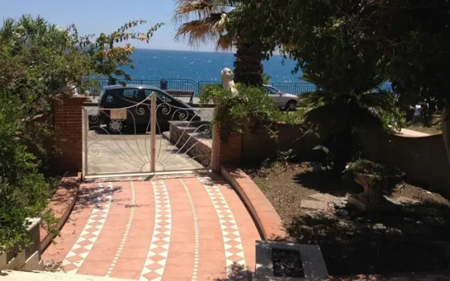 Casa Mare Sant'Alessio
