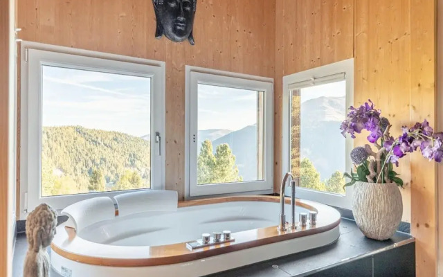 Quiet Chalet in Turracherhöhe with Sauna & Indoor Hot Tub