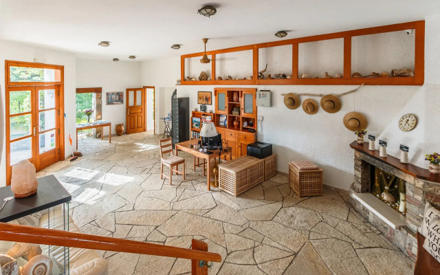 Grekis hotel & Apartments