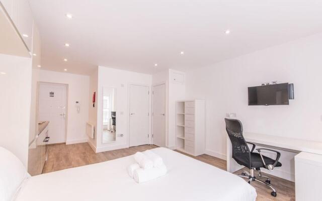 Town or Country-Canute Studio