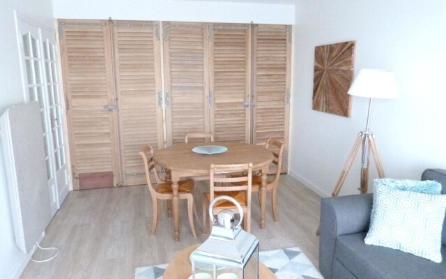 Apartment With one Bedroom in Saint-raphaël, With Wonderful sea View,