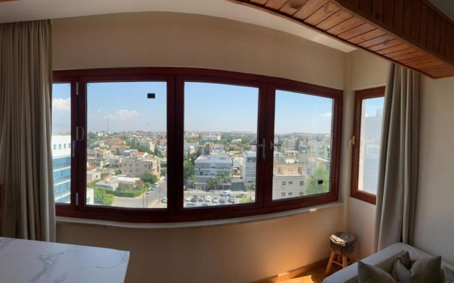 luxury 2 bed room apartment fully furnished