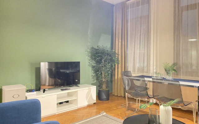 Sleek Flat With Central Location in Beyoglu