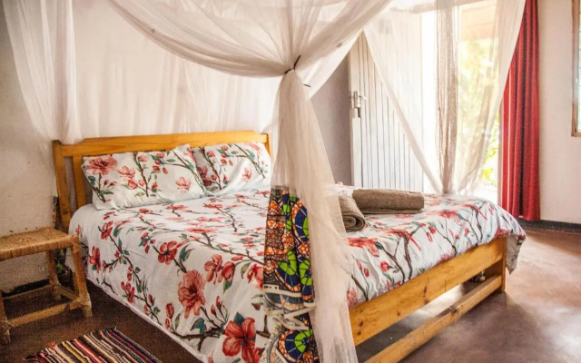 Thumbi View Lodge