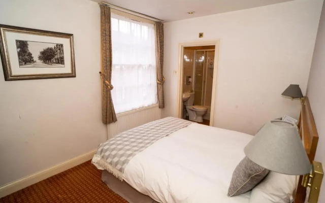 The Silver Cup - Inn