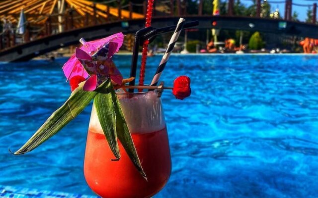 Rey Hotel & Restorant