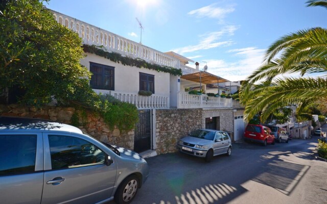Apartments Jakov