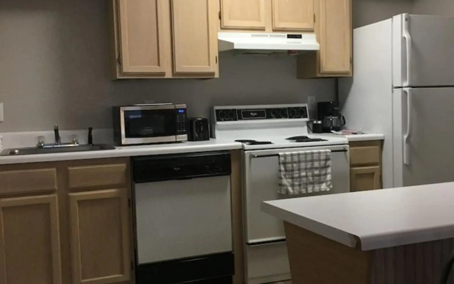 Ambassador Inn And Suites