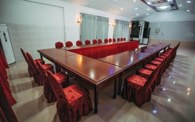 Amber Palace Hotel