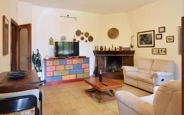 Stunning Home in Terracina With Wifi and 3 Bedrooms