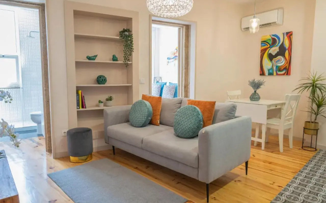 Tiles House, with A/C, Downtown Porto near Metro