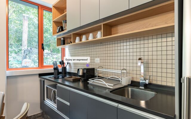 Beautifully Designed, Hi Tech Apt in La Condesa