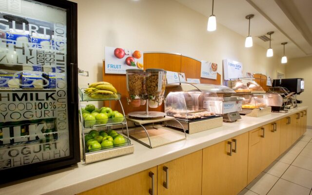 Holiday Inn Express Stellarton by IHG