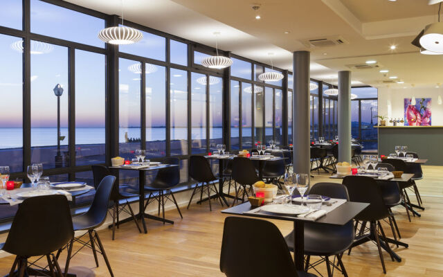 Hotel Les Flots - Chatelaillon Plage