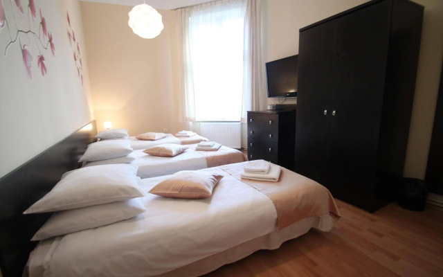 Navigator Apartments