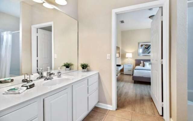 Penthouse Prize. 3 Bedroom Condo by Redawning