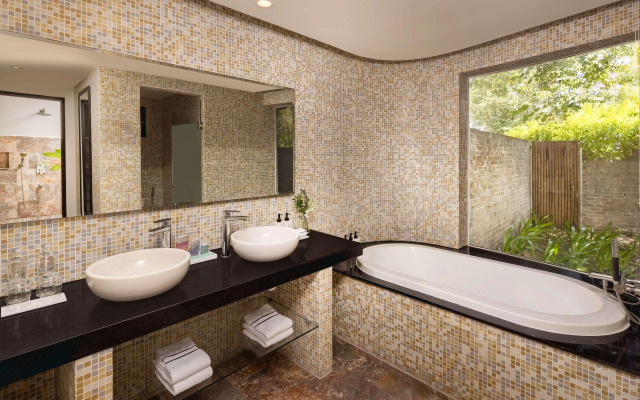 Melia Danang Beach Resort