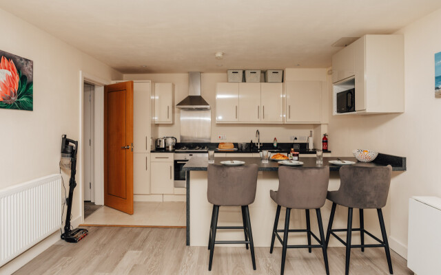 Henley Town Centre With Parking - From 110 Per Night