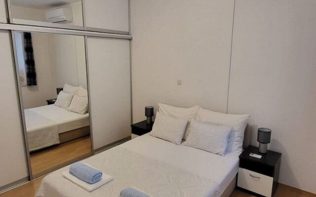 Apartment Dora