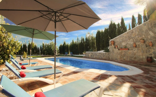 1055 Villa Cerrillo