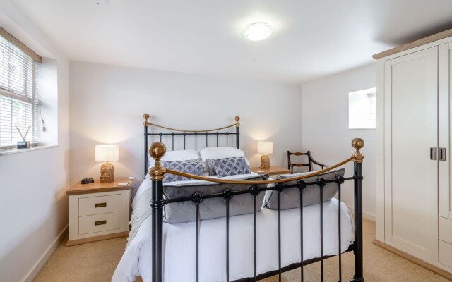 Upstairs Downstairs Cottage