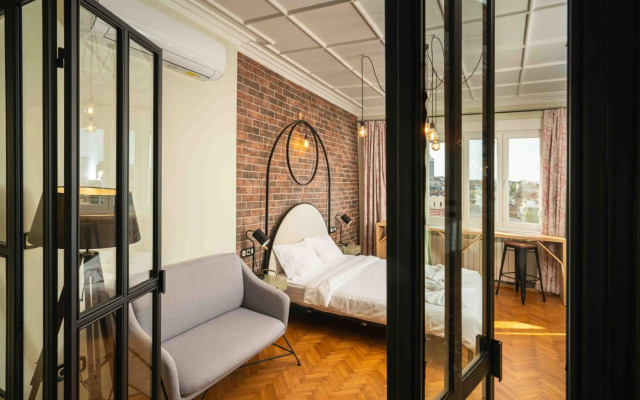 The Heart of the City Center Luxury Apartment 1