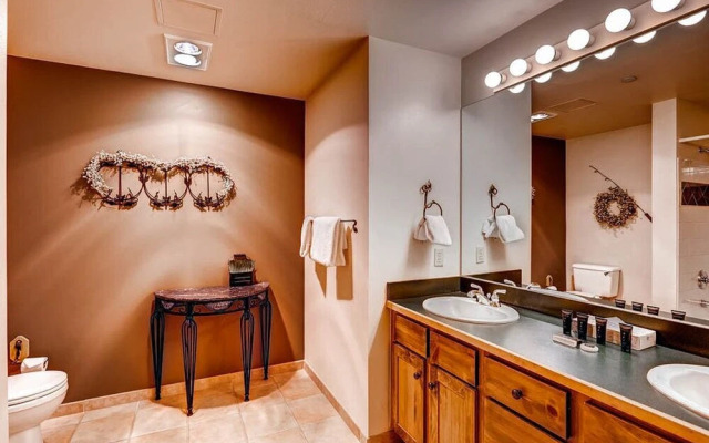 Jackpine & Black Bear Condos