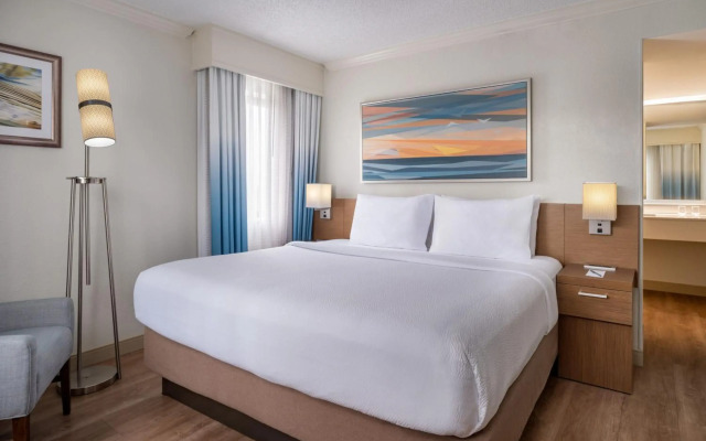 Courtyard by Marriott - Naples
