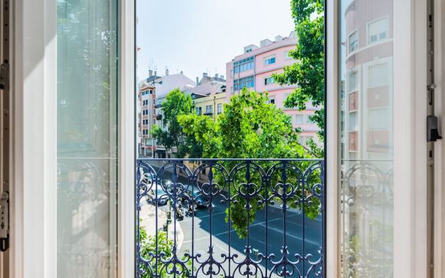 Conde 3BDR Luxury