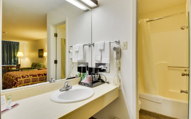 Windcrest Inn and Suites