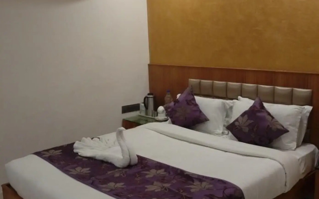 Hotel Shelter