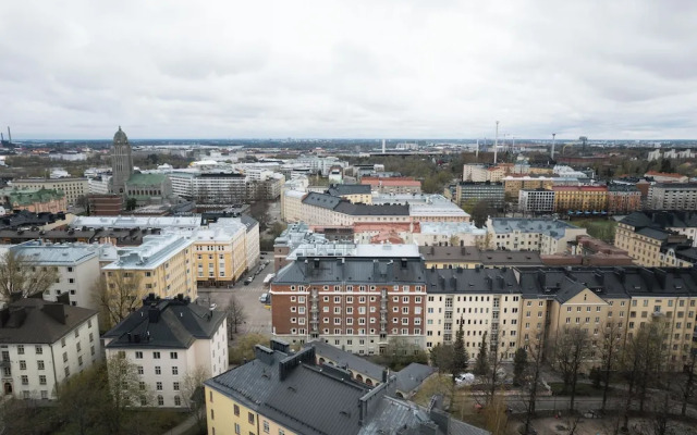 Renovated Top Floor Studio in Kallio