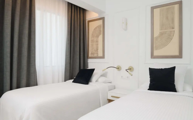 Blue Marina Suites Boutique Apartments