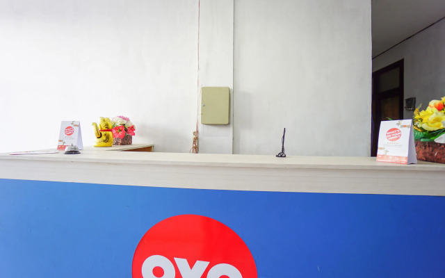 OYO 1693 Edward Residence Malalayang