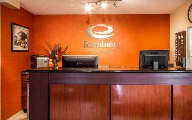 Econo Lodge Freeport - Brunswick Area