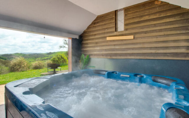 Holiday Home Y Barcud Coch