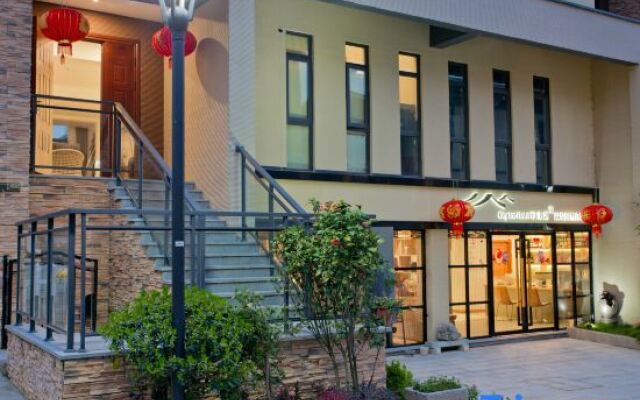 Yin Theme Hot Spring Villa Inn