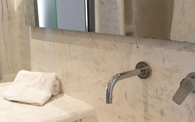 Demilmar Luxury Suites