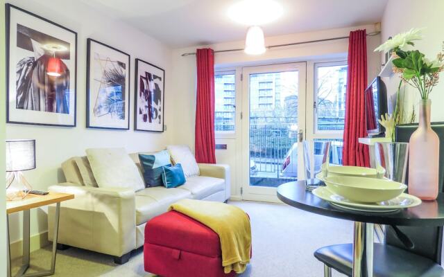 Tudors eSuites City Center Apartment
