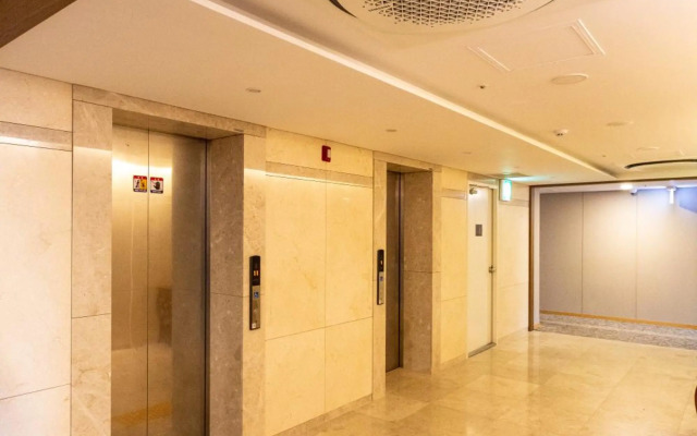 THE RECENZ Dongdaemun Hotel