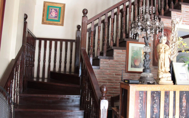 Casa Rica Hotel