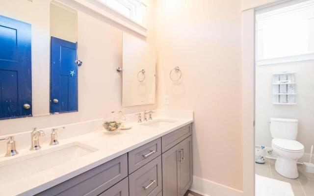 Oki Dokey by Oak Island Accommodations