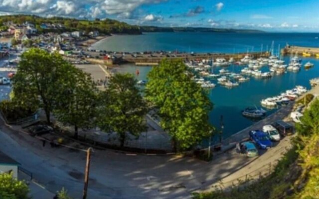 The Chapel 3 Minute Drive to Saundersfoot, Wales